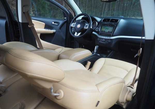 Fiat Freemont cena 43900 przebieg: 228890, rok produkcji 2015 z Braniewo małe 667